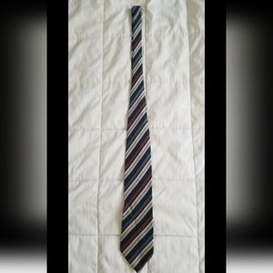 Bergamo New YorkX-long68.4"in. Long3.75" in. Wide Silk